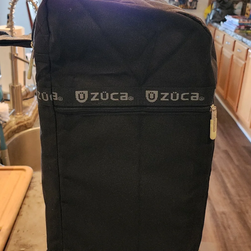 Züca Flight and dust cover with 4 large utility bags
